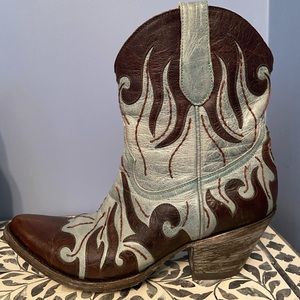 Old Gringo Brown and Turquoise Flame